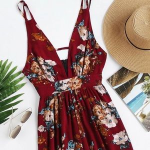Plunging V-Neckline Floral Print Backless Romper